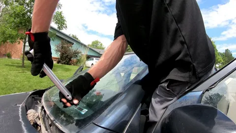 How Professional Windshield Repair Works